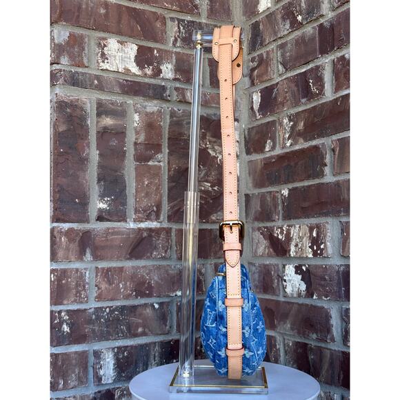 Louis Vuitton Croissant Handbag Monogram Denim MM Blue 37803 - Picture 2 of 15